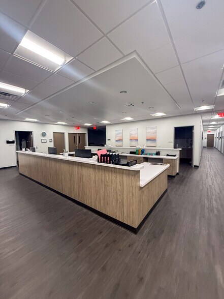More Photos Of 2950 W Horizon Ridge Pky, Henderson Office For Sale