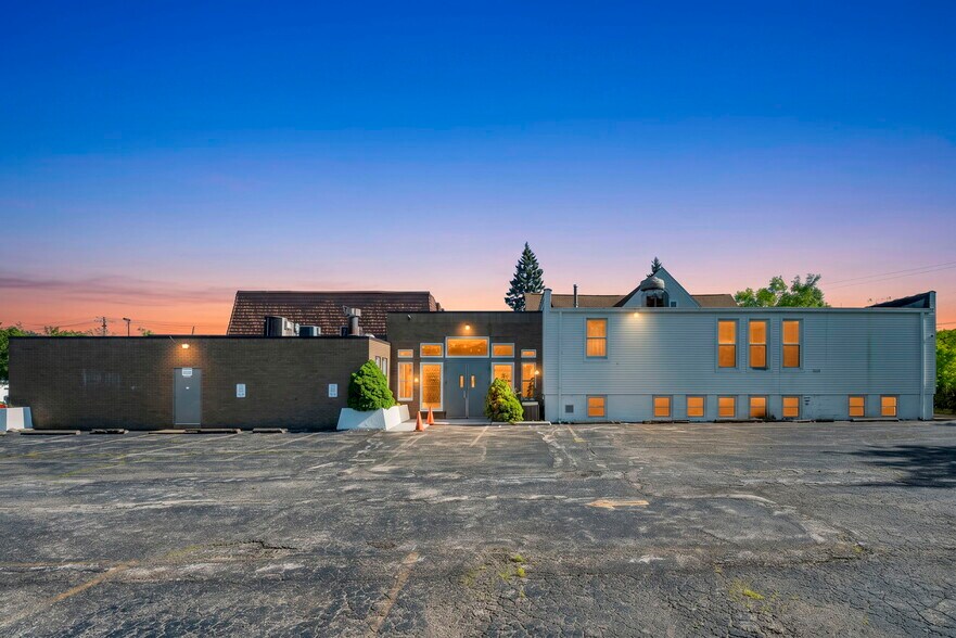 More Photos Of 15715 Libby Rd, Maple Heights General Retail For Sale