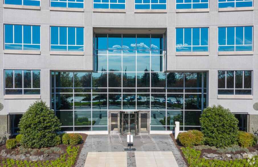 More Photos Of 2751 Centerville Rd, Wilmington Office For Lease