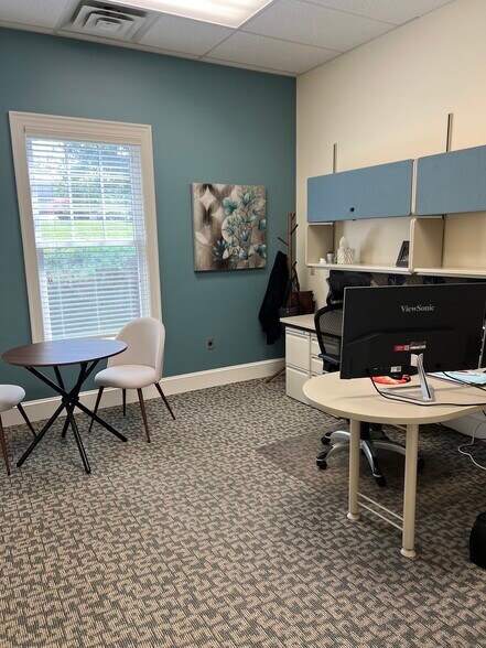 More Photos Of 274 Westlake Rd, Hardy Medical For Lease