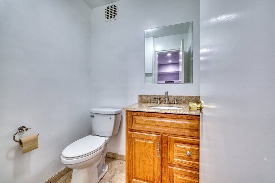 More Photos Of 10 Old Mamaroneck Rd, White Plains Office For Sale