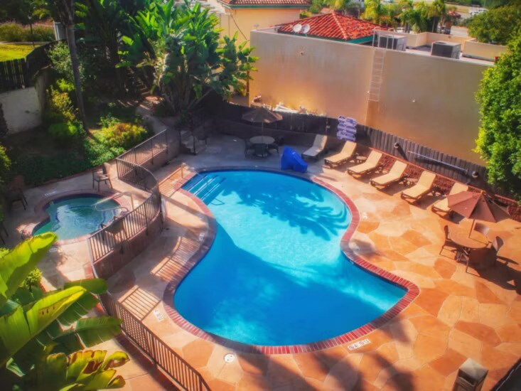 More Photos Of 775 N Oak Park Blvd, Grover Beach Hotel For Sale