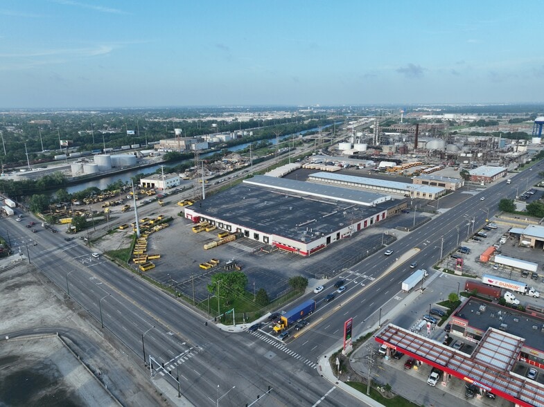 More Photos Of 3900 S Cicero Ave, Cicero Warehouse For Lease