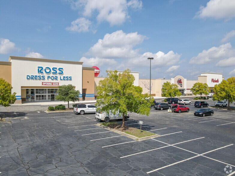 More Photos Of 8809 Jw Clay Blvd, Charlotte General Retail For Lease