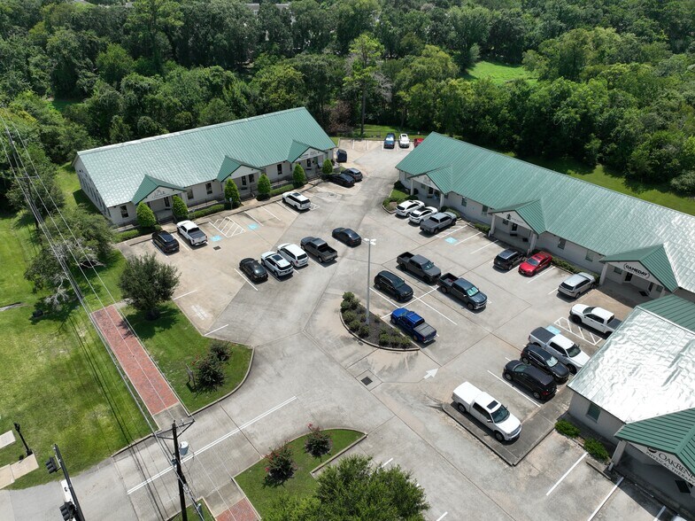 More Photos Of 1110 S Friendswood Dr, Friendswood Unknown For Lease