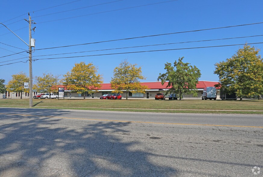 More Photos Of 889 Barton St, Hamilton Warehouse For Lease