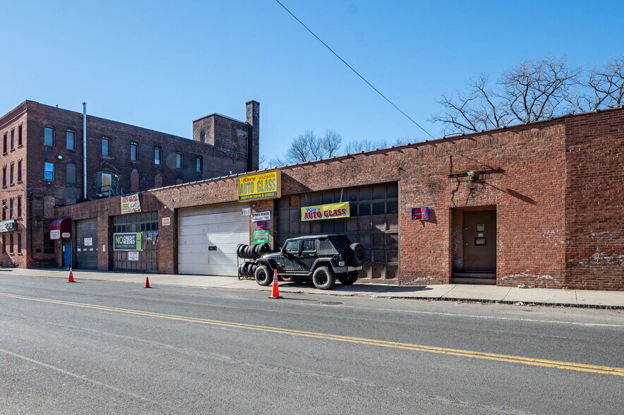 Primary Photo Of 590-628 Center St, Chicopee Warehouse For Lease