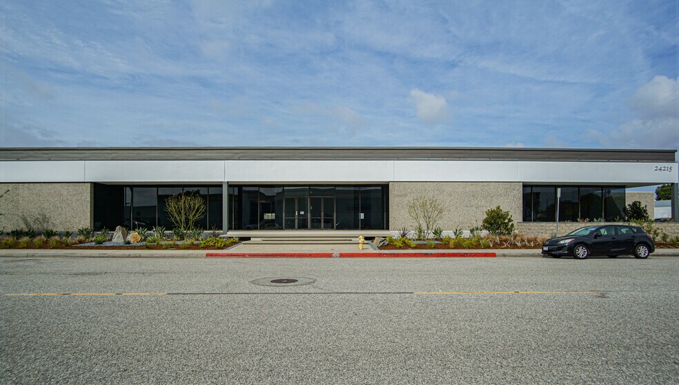 More Photos Of 24215-24225 Garnier St, Torrance Warehouse For Lease