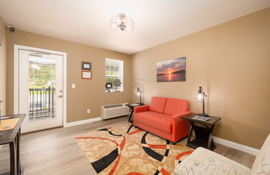 More Photos Of 1435 Main st, Grafton Specialty For Sale
