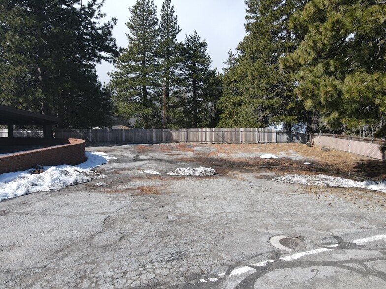 More Photos Of 32114 Hilltop Blvd, Running Springs Restaurant For Lease