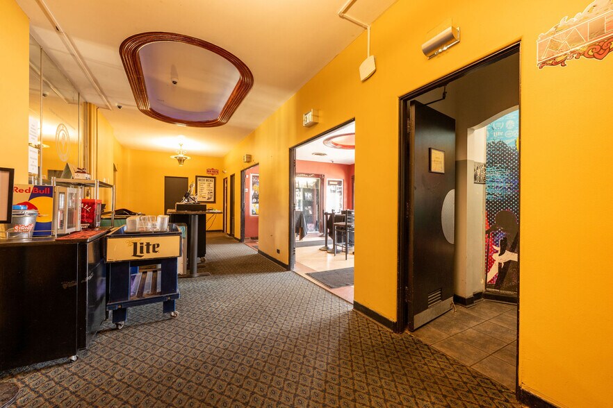 More Photos Of 230 Main St, Hobart Movie Radio TVStudio For Sale