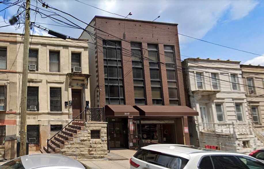 More Photos Of 30-07 39th Ave, Long Island City Office For Lease