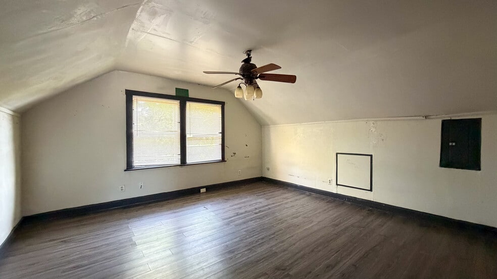 More Photos Of 278 Helen St, Cincinnati Apartments For Sale