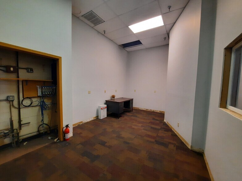 More Photos Of 1804 Cambell St, Rapid City General Retail For Lease