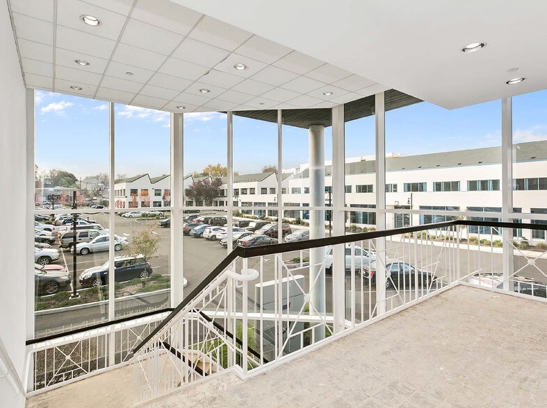 More Photos Of 46 Southfield Ave, Stamford Unknown For Lease
