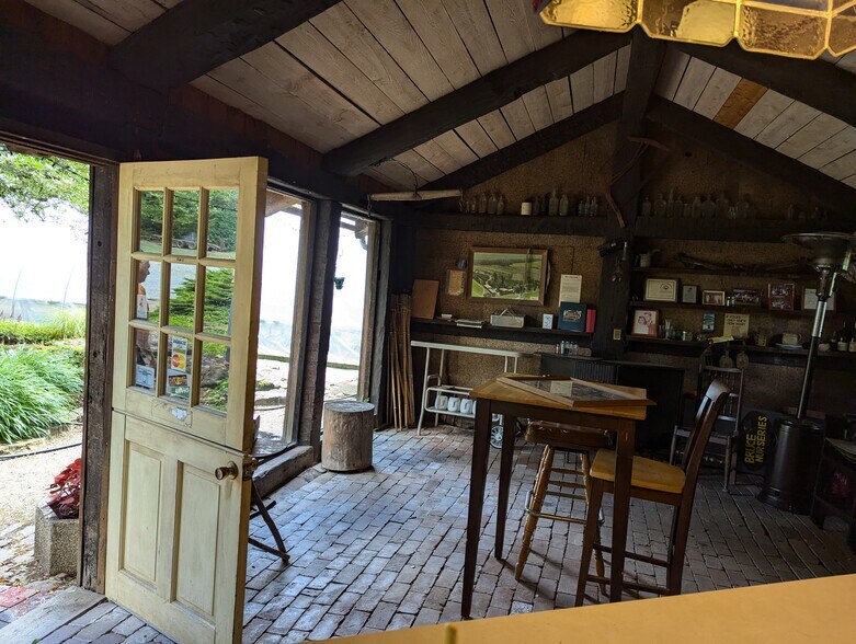 More Photos Of 684 Miller Picking Rd, Davidsville Specialty For Sale
