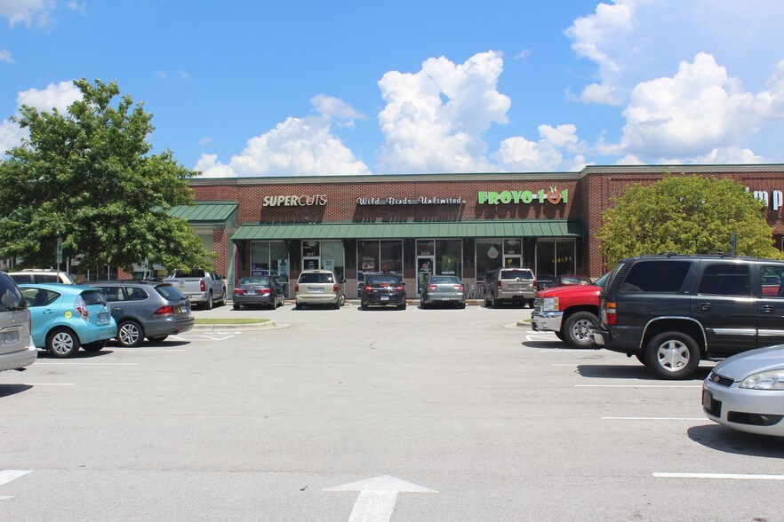 More Photos Of 2019 S Glenburnie Rd, New Bern Supermarket For Lease