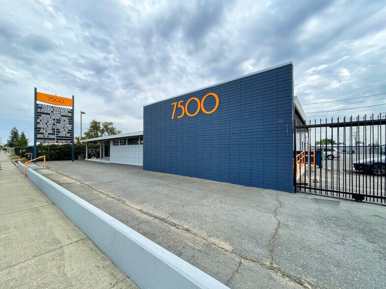 More Photos Of 7500 14th Ave, Sacramento Warehouse For Lease