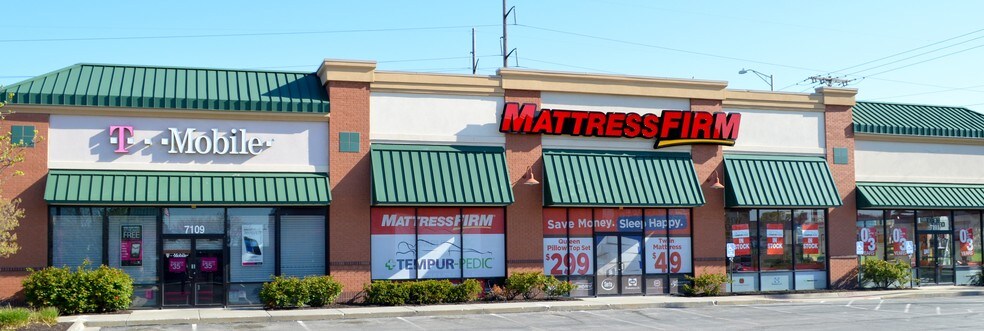 More Photos Of 7101-7109 W 91st St, Overland Park Freestanding For Lease