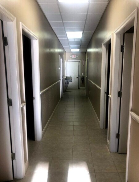 More Photos Of 15437 S US Highway 441, Summerfield Medical For Sale