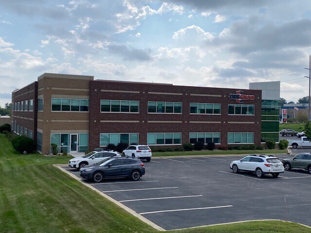 More Photos Of 3425 40th Ave NW, Rochester Medical For Lease