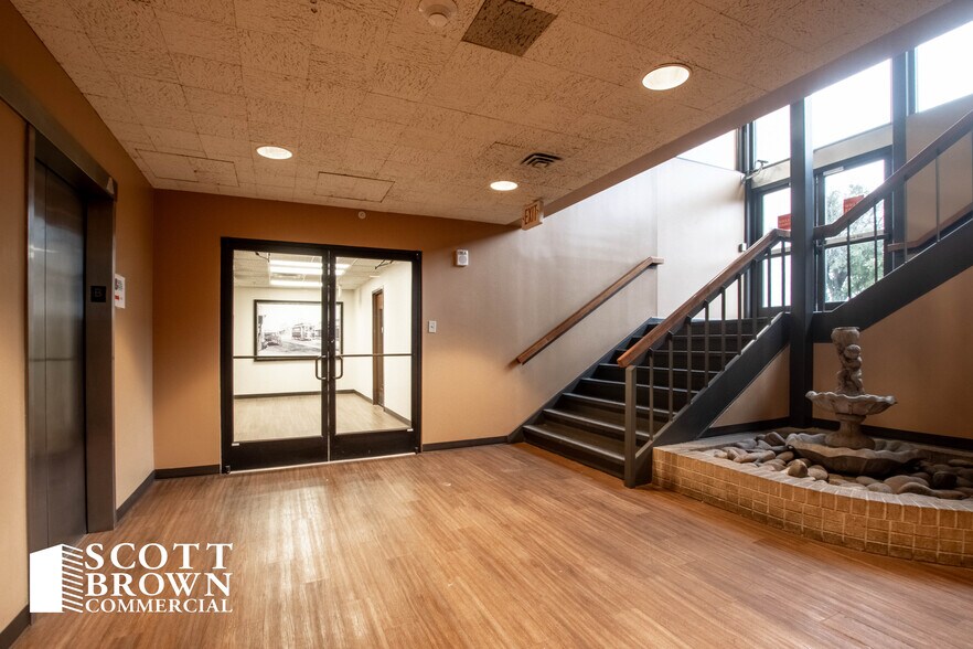 More Photos Of 101 S Locust St, Denton Loft Creative Space For Lease