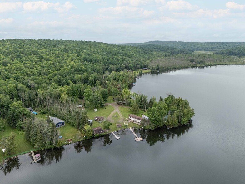 More Photos Of 229 E Lake Emily Rd, Crystal Falls Trailer Camper Park For Sale