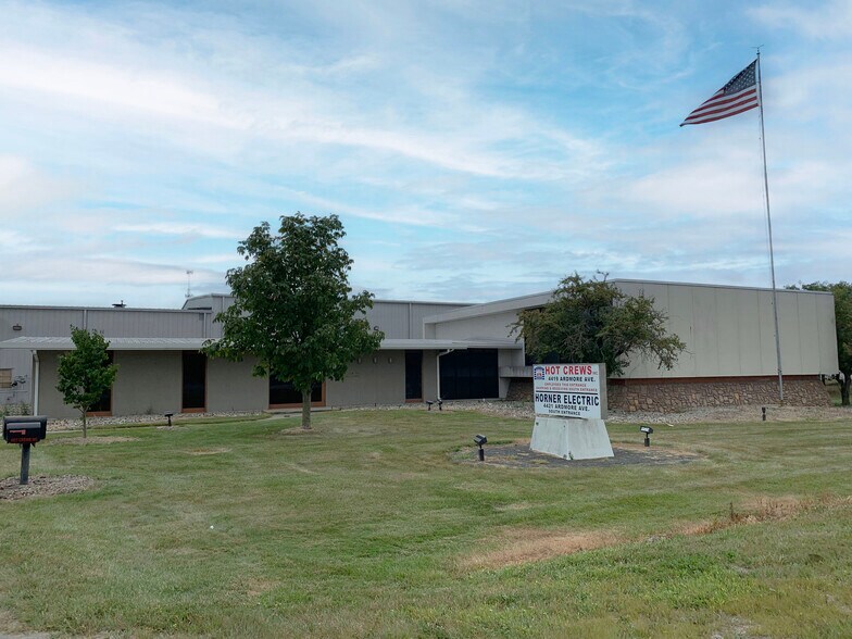 More Photos Of 4419 Ardmore Ave, Fort Wayne Office For Lease