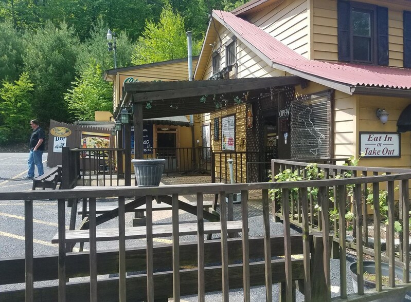 More Photos Of 6418 Chambersburg Rd, Fayetteville Restaurant For Sale