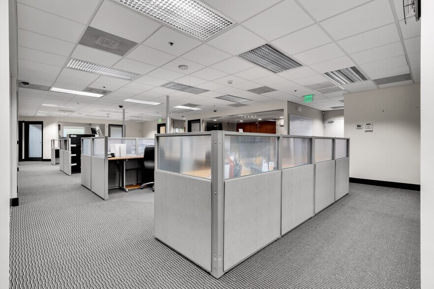 More Photos Of 12595 SW 137th Ave, Miami Office Residential For Lease