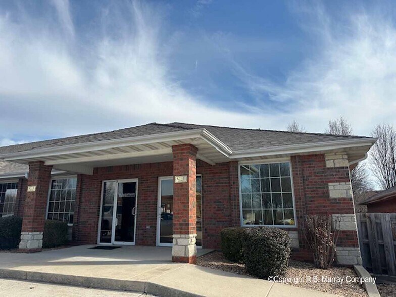 More Photos Of 4650 S National, Springfield Office For Lease