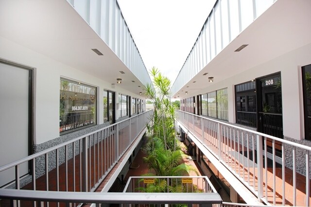 More Photos Of 1900 N University Dr, Pembroke Pines Office For Lease