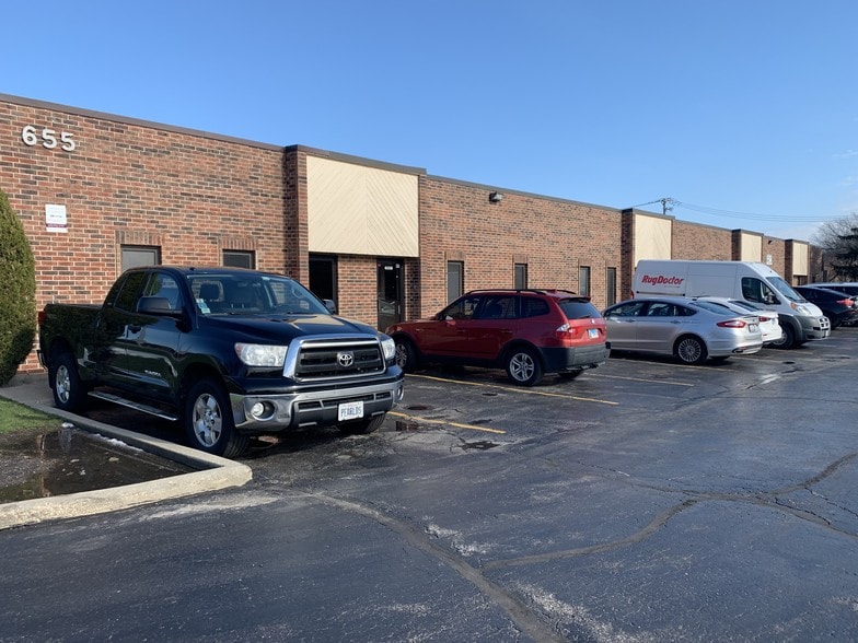 More Photos Of 655 N Central Ave, Wood Dale Warehouse For Lease