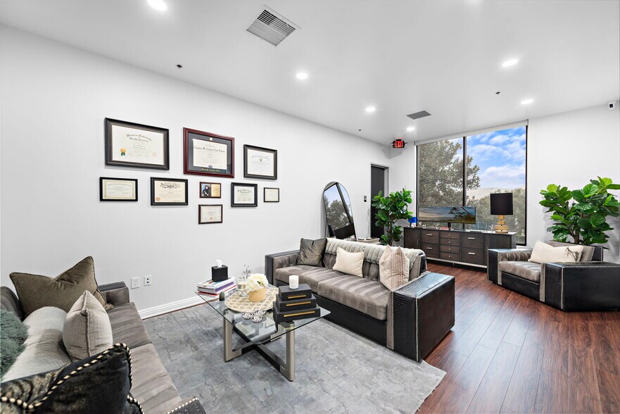 More Photos Of 9090 Irvine Center Dr, Irvine Office For Lease