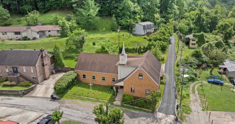 More Photos Of 112 Indian Bend Drive Hazard KY. 41701 Dr, Hazard Religious Facility For Sale