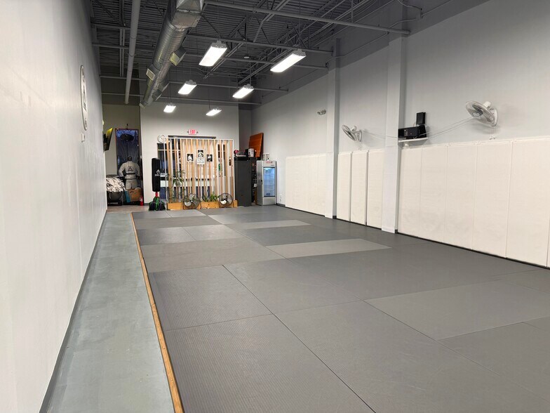 More Photos Of 1173 W International Speedway Blvd, Daytona Beach Unknown For Lease