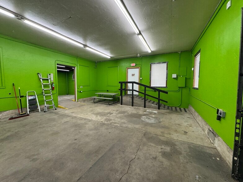 More Photos Of 850 Beatty St, Medford Office For Lease