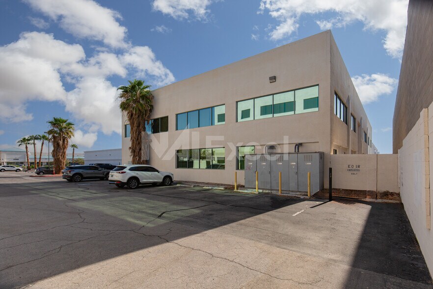 More Photos Of 3365 Pepper Ln, Las Vegas Research And Development For Sale