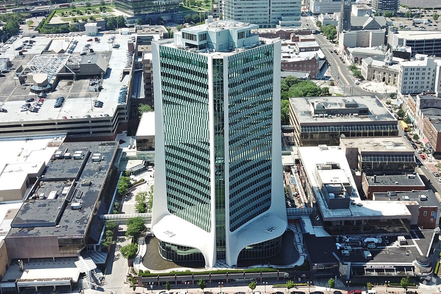 More Photos Of 1 Landmark Sq, Stamford Office For Lease