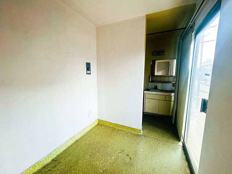 More Photos Of 980 Yale St, Los Angeles Apartments For Sale