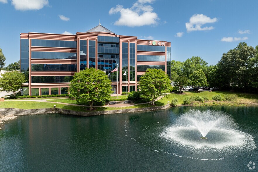 More Photos Of 272 Bendix Rd, Virginia Beach Unknown For Lease