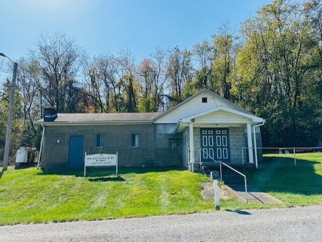 Primary Photo Of 25 Colony Rd, Burgettstown Specialty For Sale