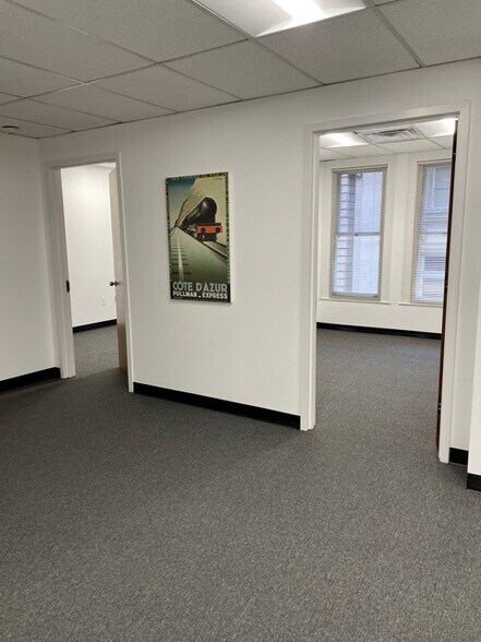 More Photos Of 225-231 E Redwood St, Baltimore Office For Lease