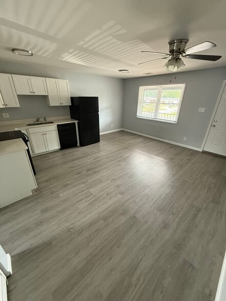 More Photos Of 1185-1185 S Lincoln Park Dr, Evansville Apartments For Sale