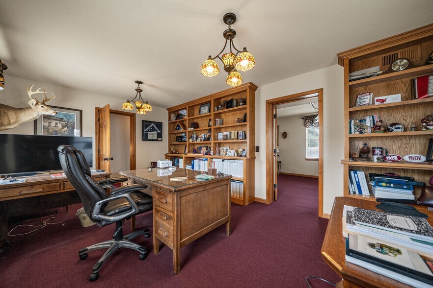 More Photos Of 104 N 3rd St, Heber Springs Office For Sale
