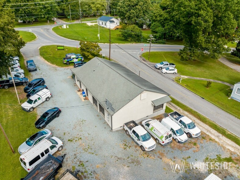 More Photos Of 741 Wilshire Ave SW, Concord Showroom For Sale