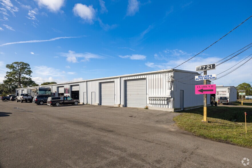 More Photos Of 7715-7723 Ellis Rd, West Melbourne Warehouse For Lease
