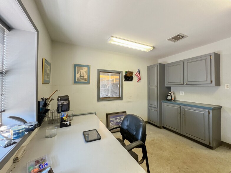More Photos Of 2156 Denley Rd, Houma Warehouse For Sale