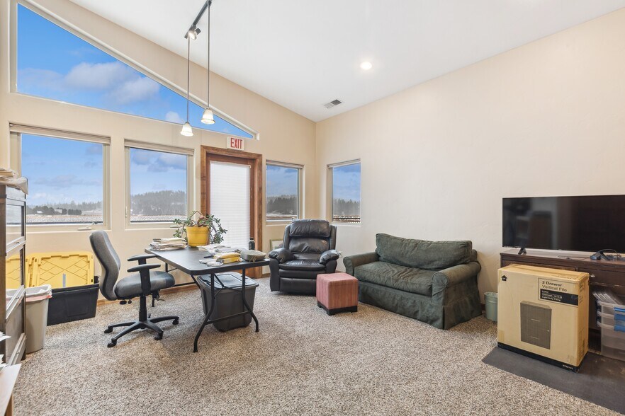 More Photos Of 191 Jewel Basin Ct, Bigfork Office For Sale