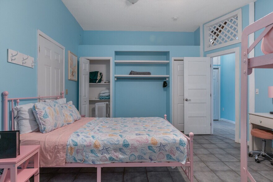 More Photos Of 8301 Congress St, Port Richey Flex For Sale